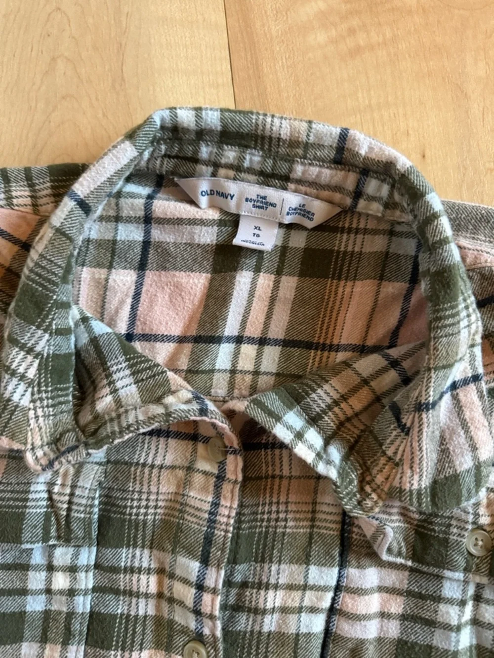 Old Navy The Boyfriend Shirt, Size XLarge - Picture 2 of 4